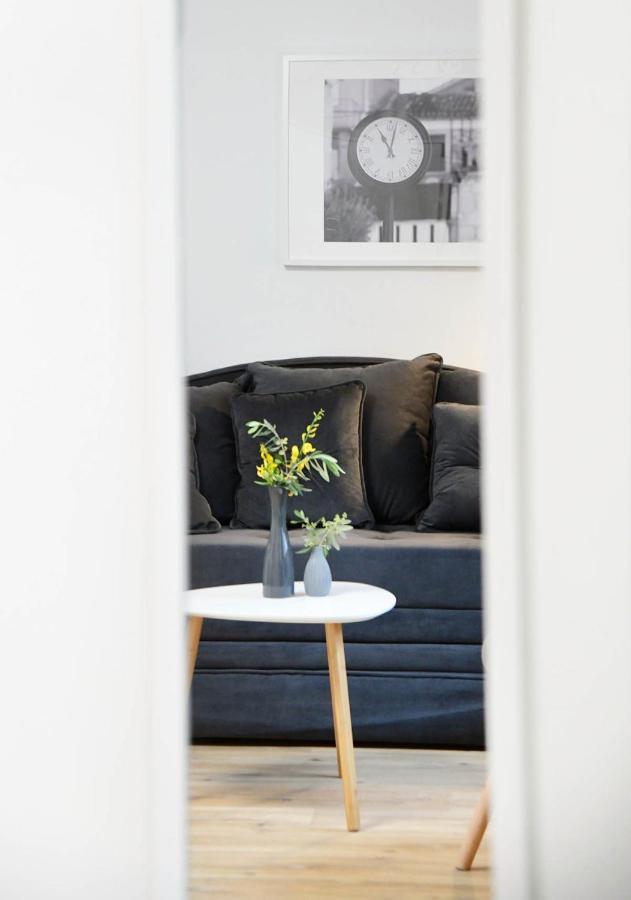 Apartment D & Studio L Dobrinj 外观 照片