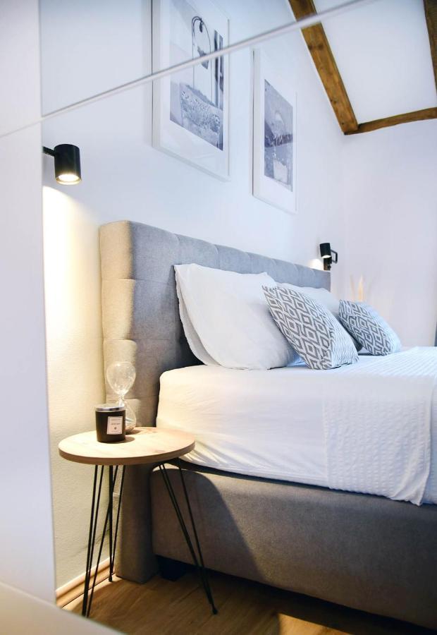 Apartment D & Studio L Dobrinj 外观 照片