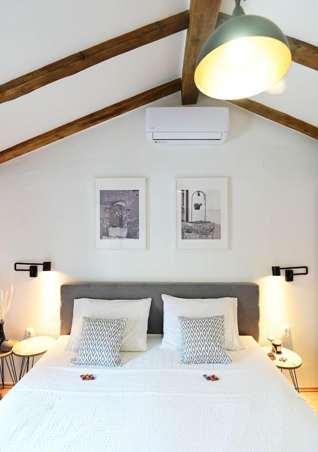 Apartment D & Studio L Dobrinj 外观 照片