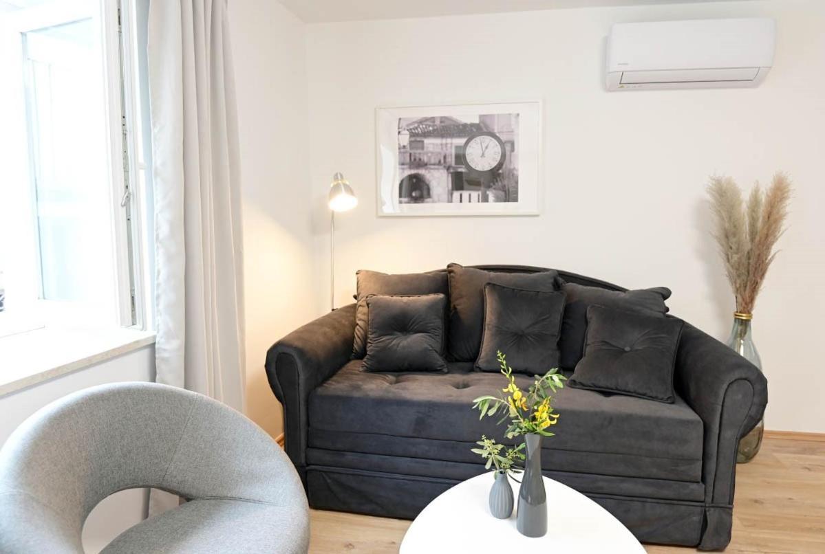 Apartment D & Studio L Dobrinj 外观 照片