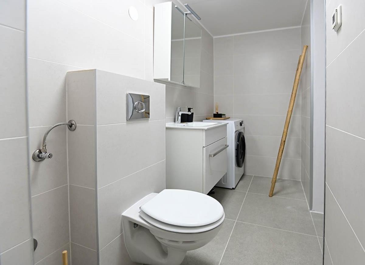 Apartment D & Studio L Dobrinj 外观 照片